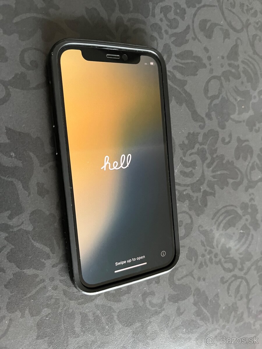 iPhone 12 mini – čierny, 64 GB – výborný stav + nová batéri