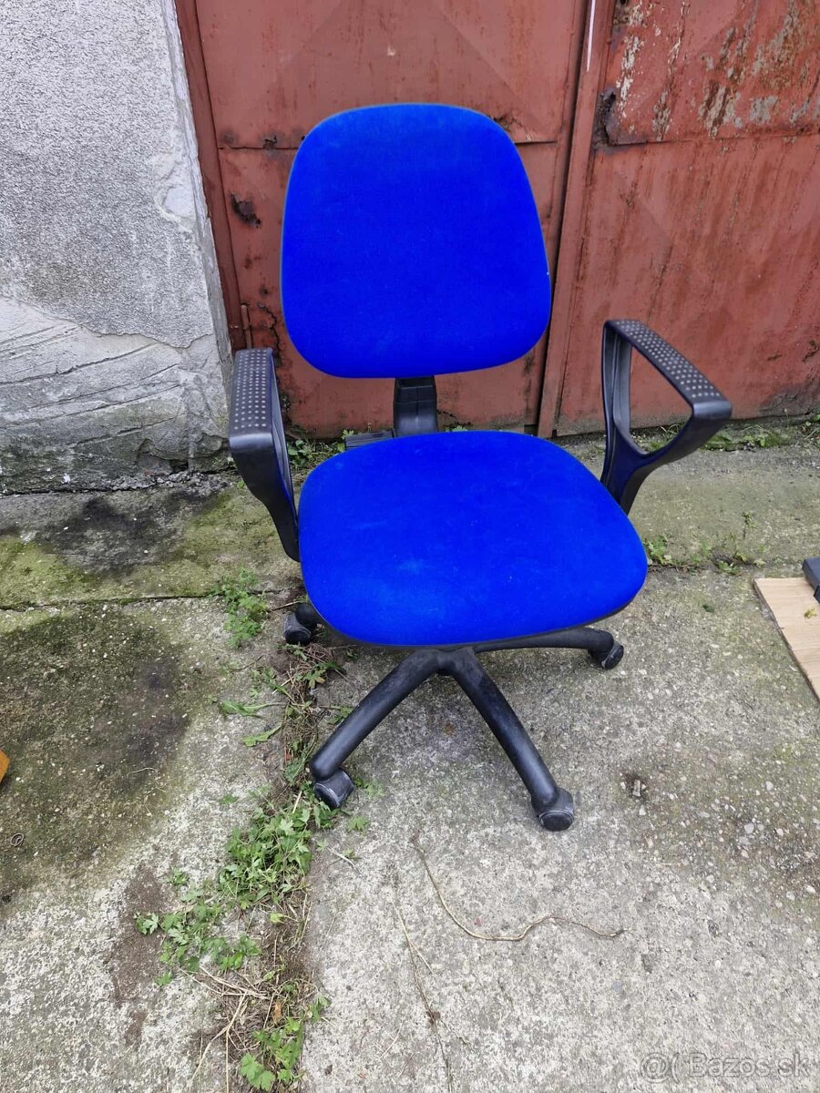 Kancelárska stolička