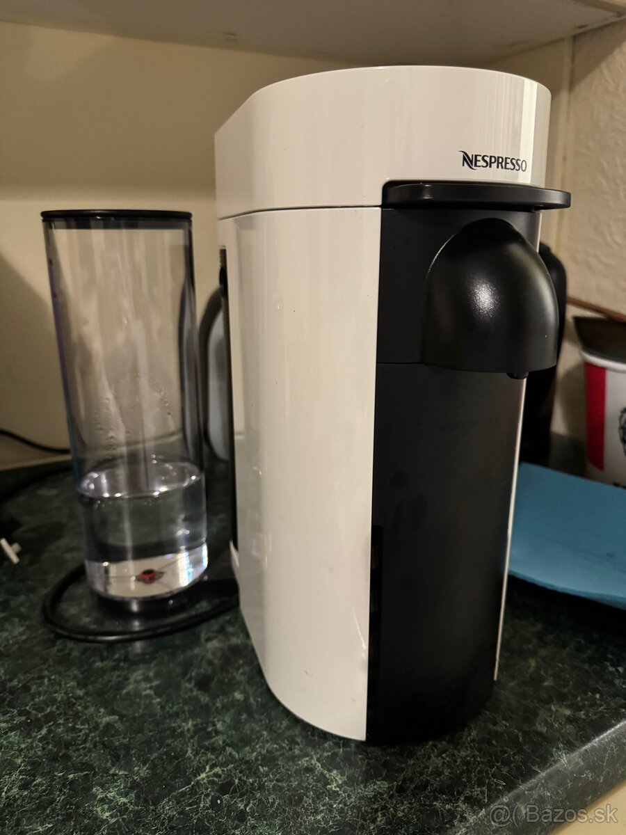 Kávovar na kapsuly Nespresso Vertuo