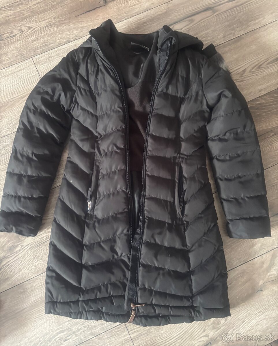 Dievčenská vetrovka