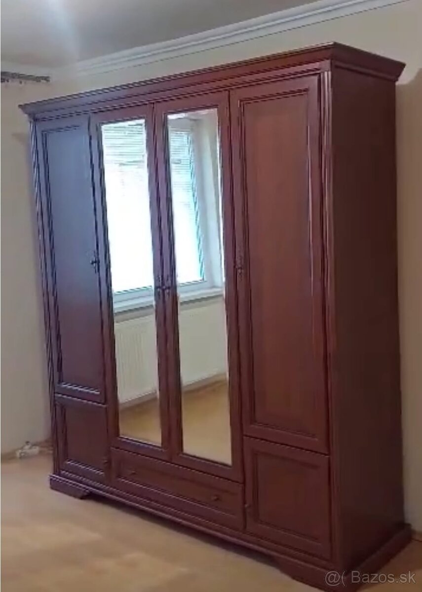 Predám krásnu Šatníkovu skriňu