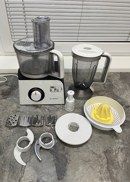 Kuchynský robot Bosch MCM4100 800W