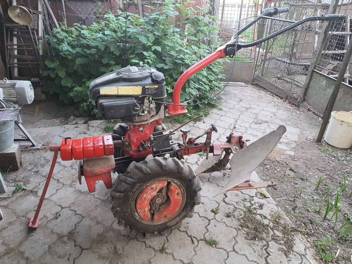 Malotraktor Vari