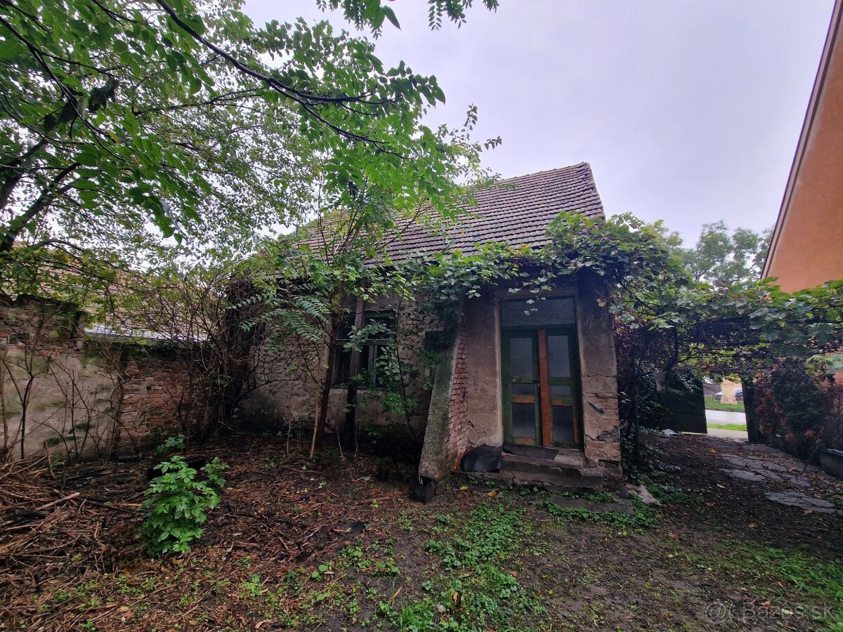 Rodinný dom v centre mesta Sereď na 438m2 pozemku na predaj