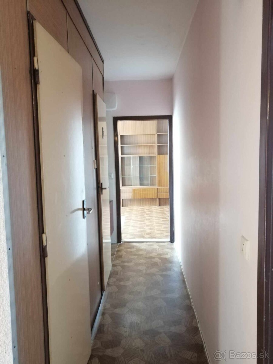Na predaj4 izbový byt v pôvodnom stave Brezová pod Br.