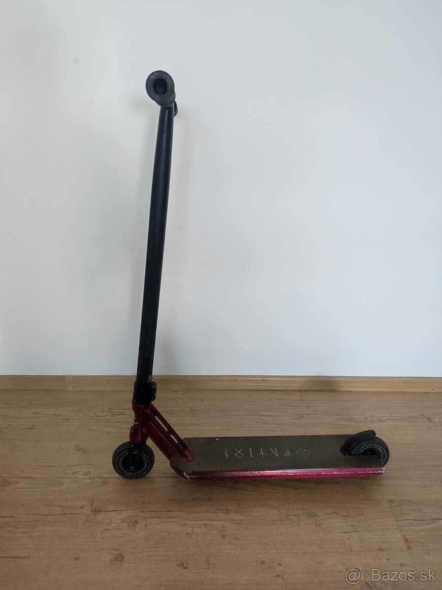 Fuzion Z300 freestyle kolobežka