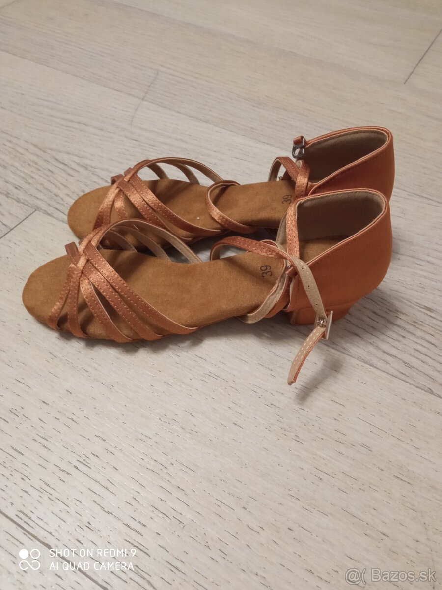 tanečné sandale
