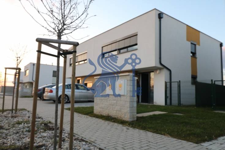 Prenájom 4-izb. rodinného domu, Senec