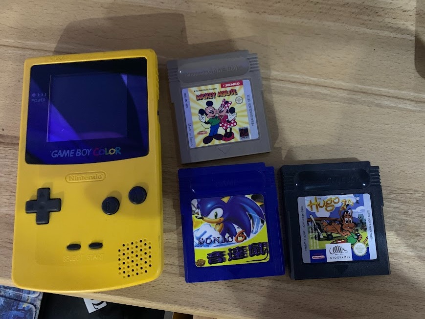 Nintendo Gameboy Color + 3 x hry