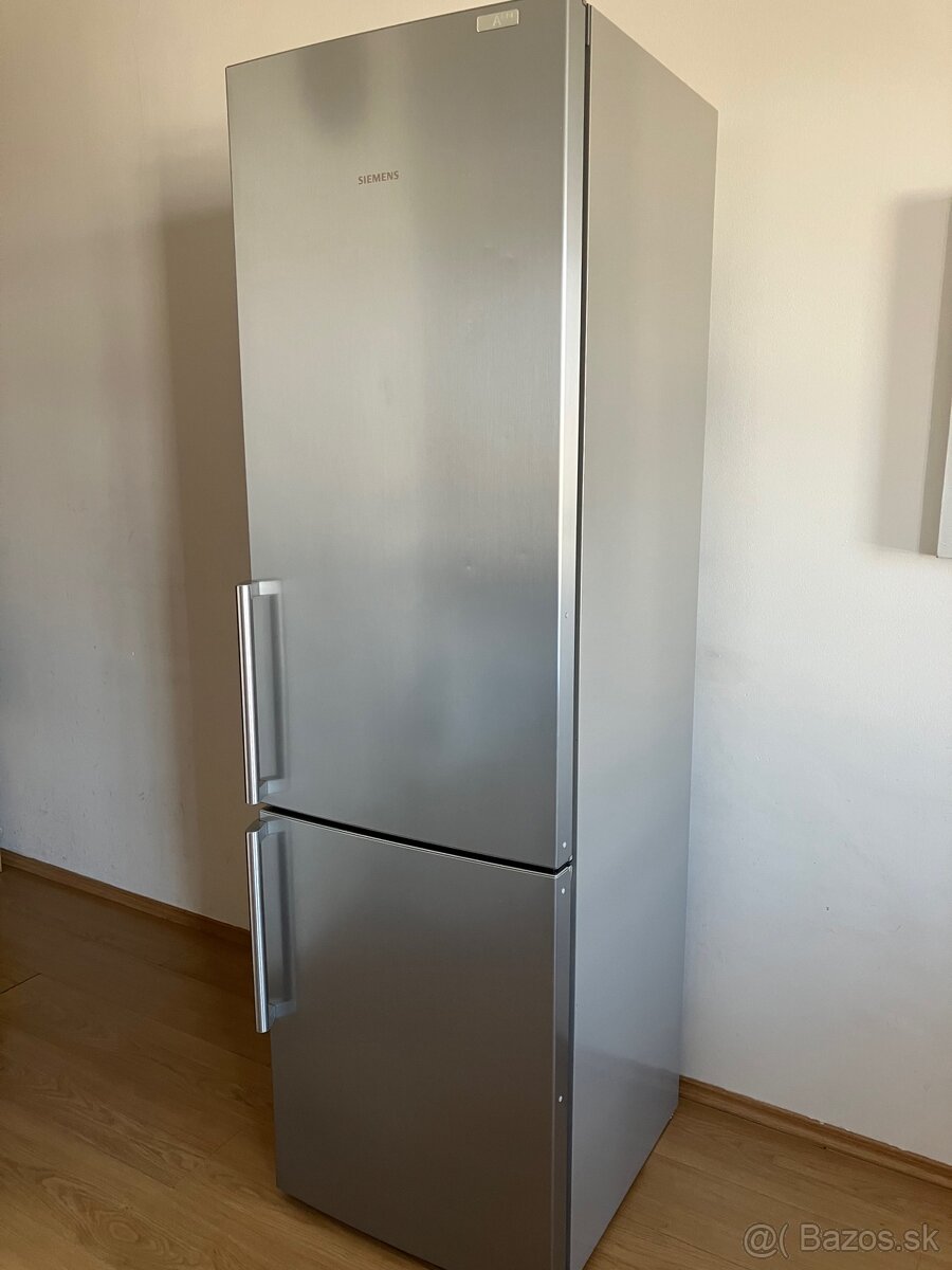 Chladnička s mrazničkou Siemens