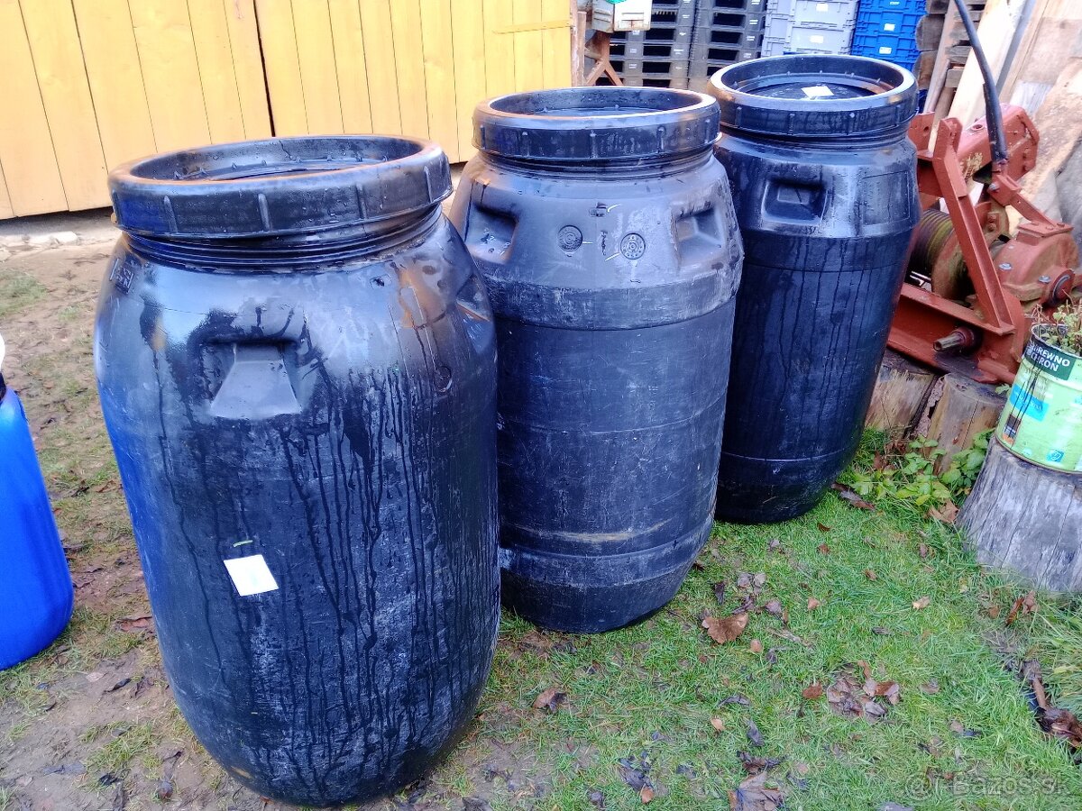 Plastové súdy 240L