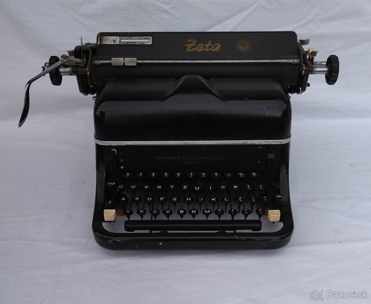 Starožitný písací stroj