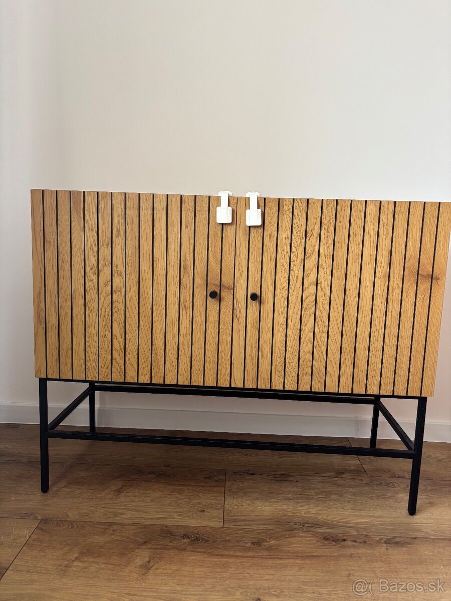 Komoda - 2 dvere dub