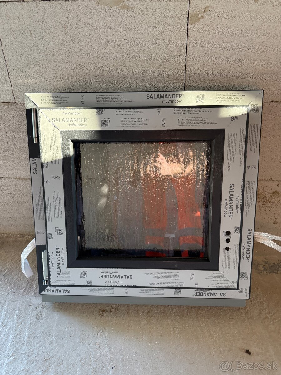 Predam Plastove okno salamander