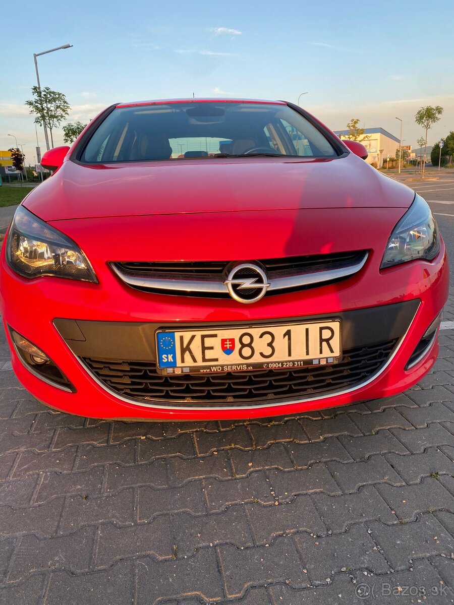 Opel Astra 1.4 Turbo 140k