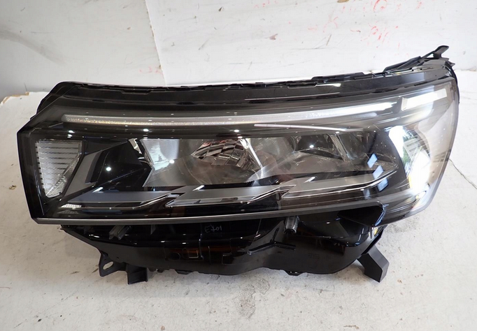 Nissan Townstar 2022- ľavé svetlo FULL LED