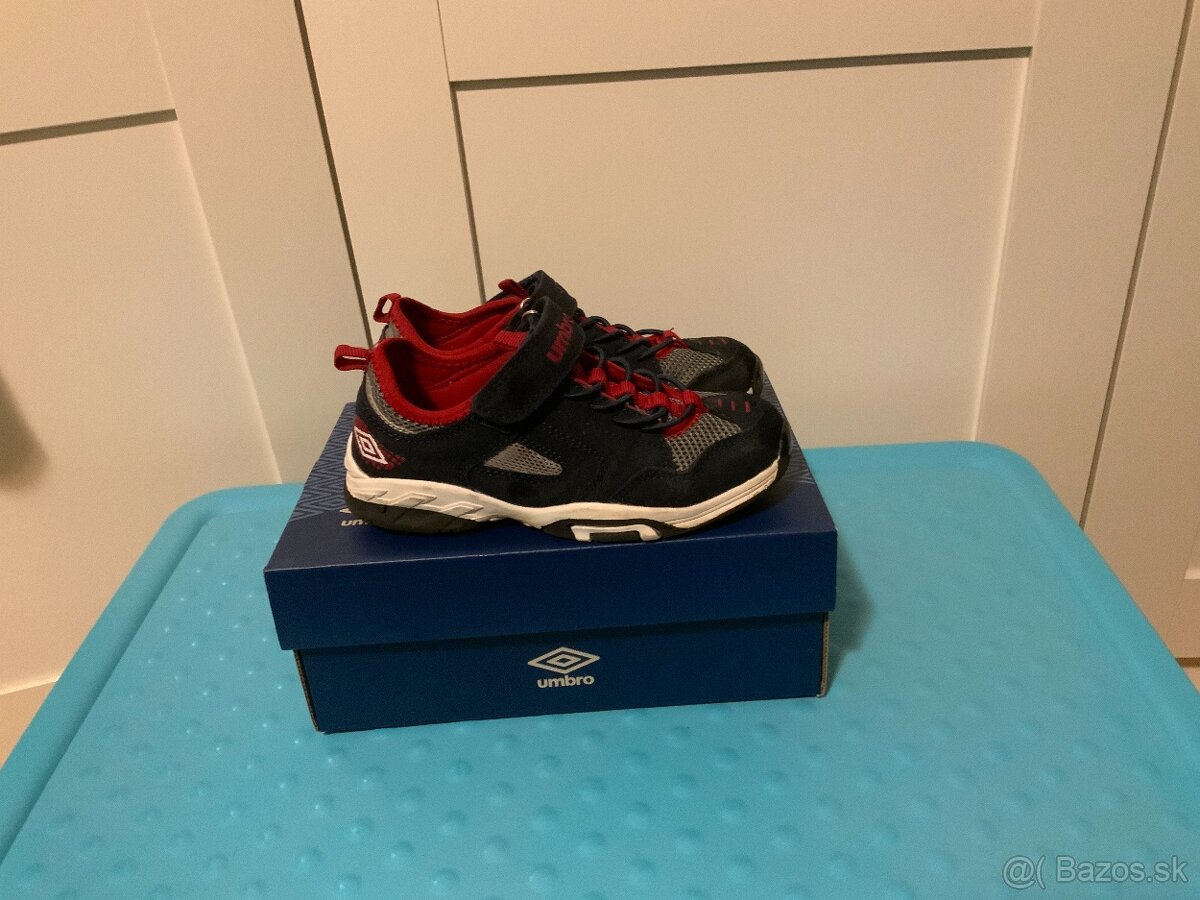 Letné tenisky UMBRO, veľ 28