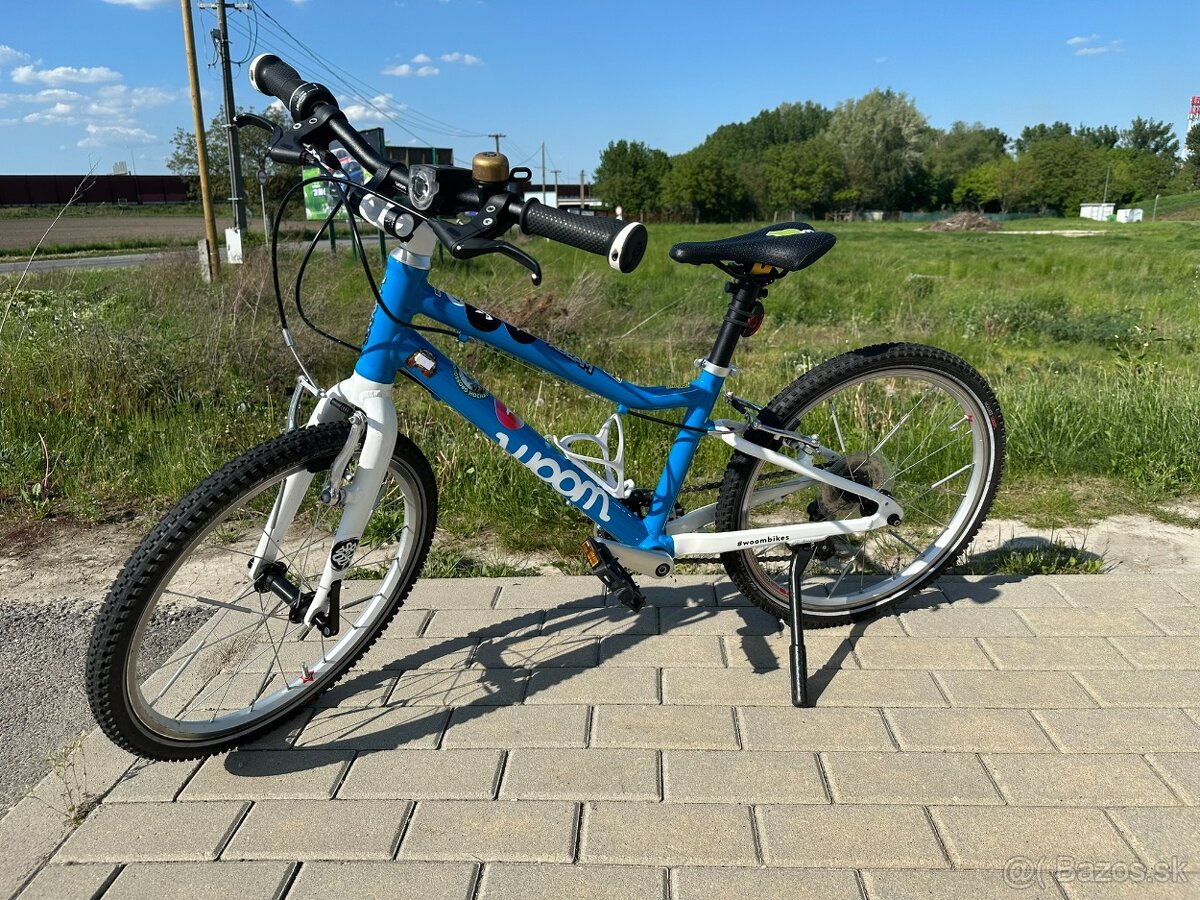 Woom 4 + doplnky a prilba, modrý