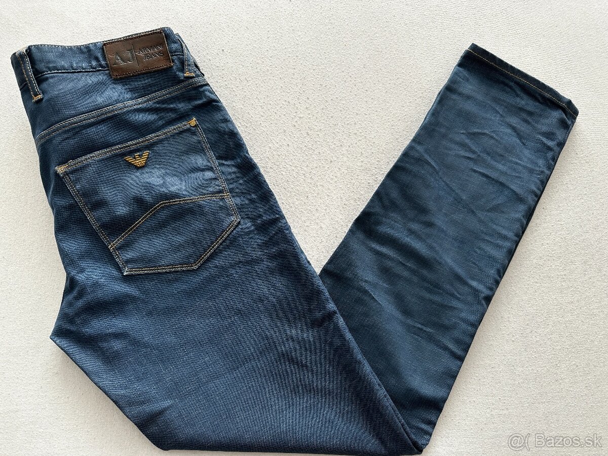 Nové,elegantné,pánske džínsy ARMANI - veľkosť 32/34