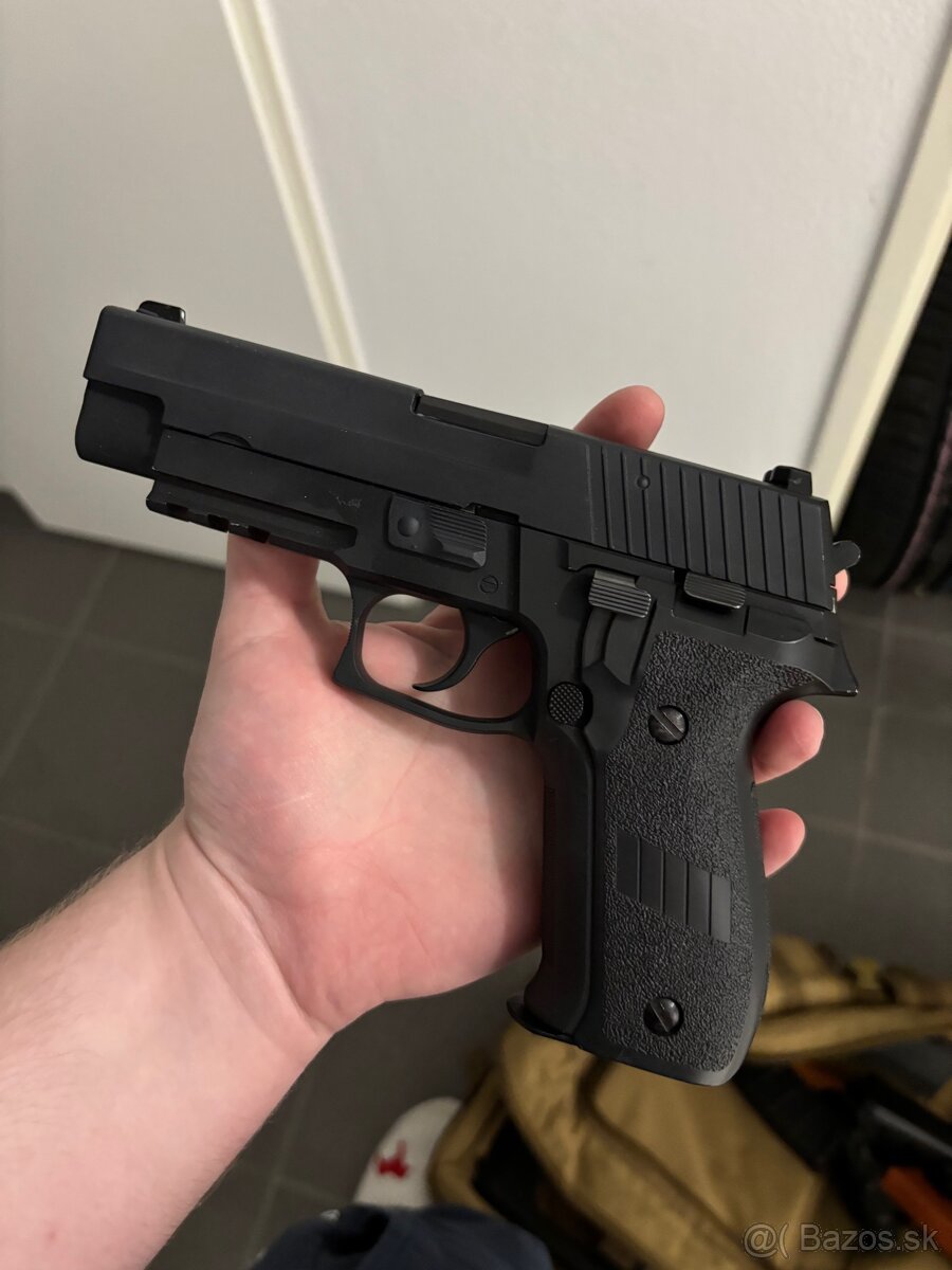 Airsoftka sig sauer p228