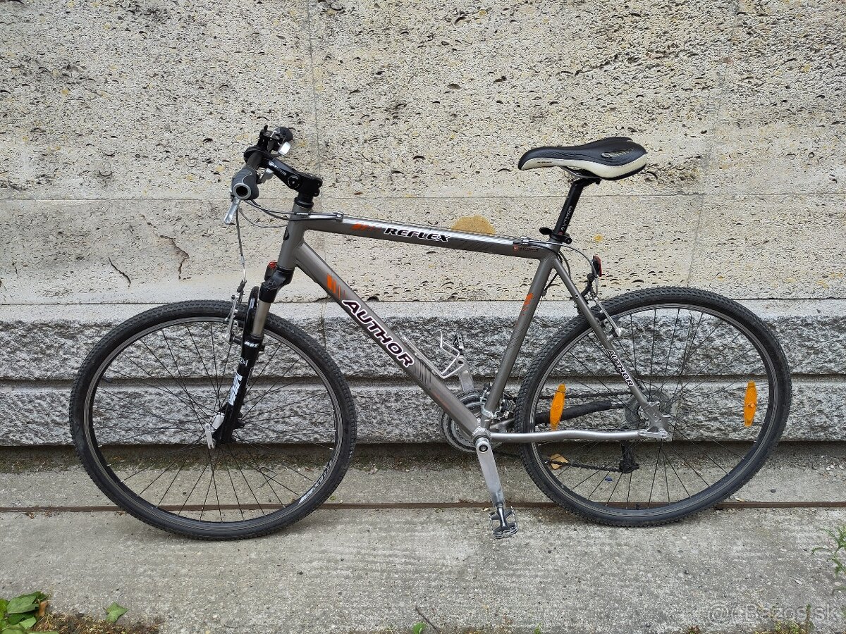 Mountain bike men, Author