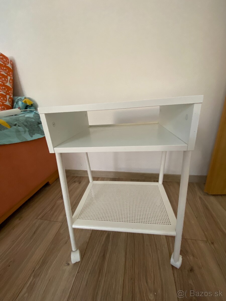 Nočný stolík, biely