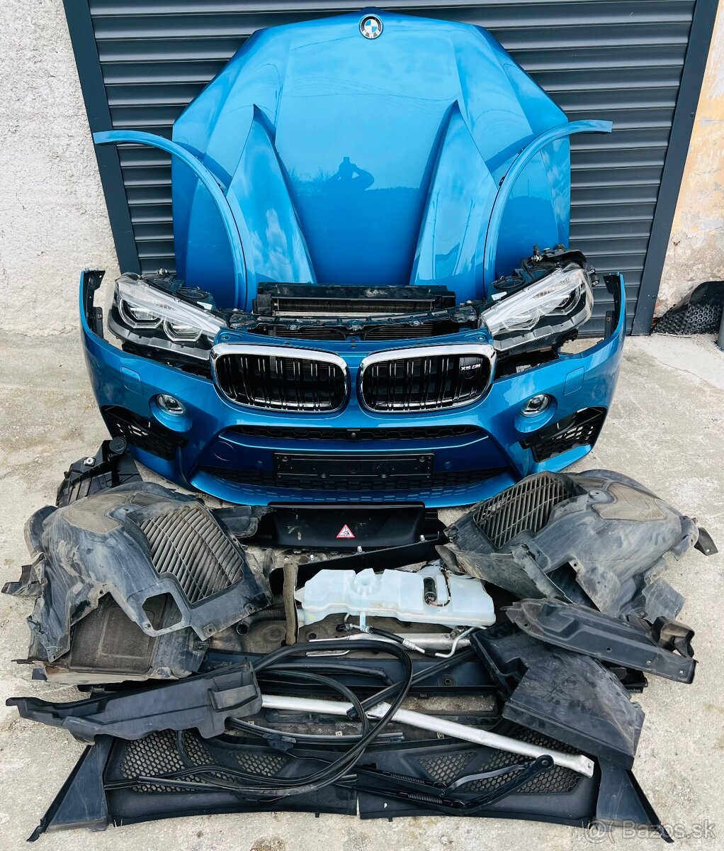 BMW X5M f85 naráznik chladiče kapota blatníky světla led