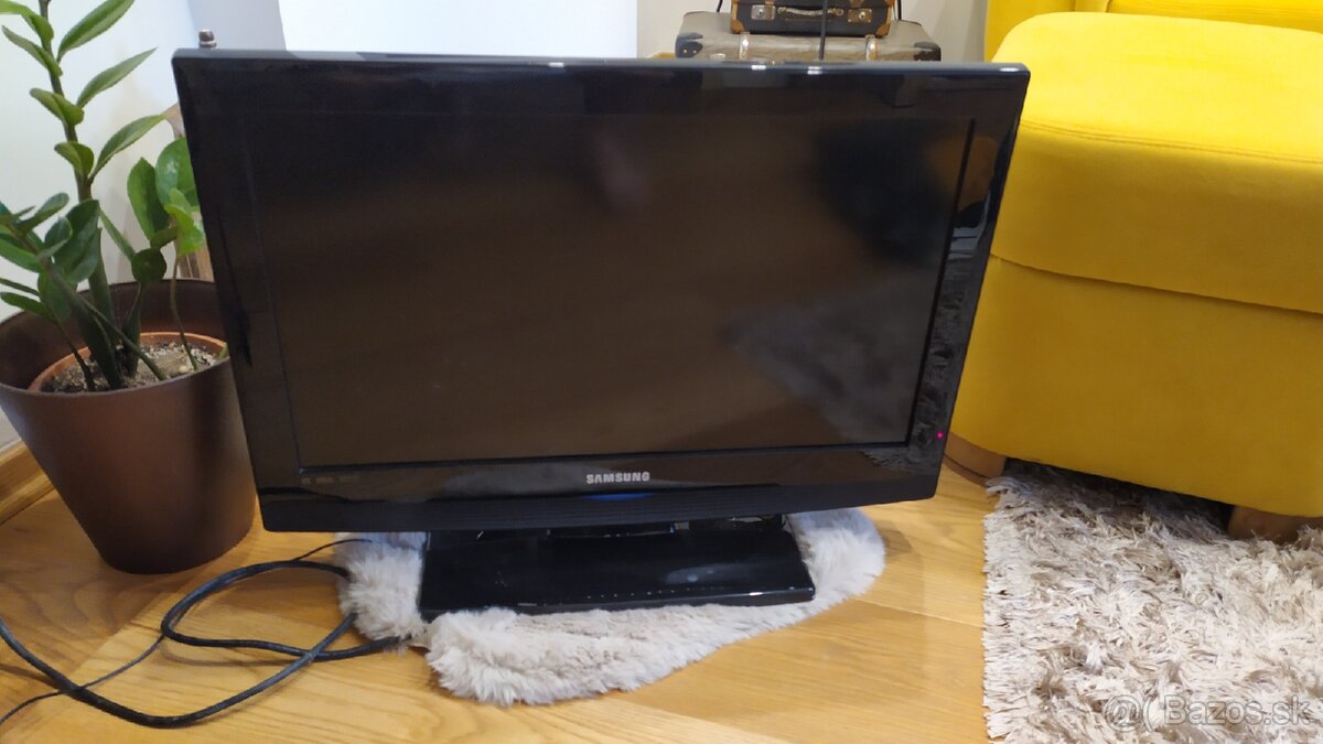 Tv Samsung uhlopriečka 66cm