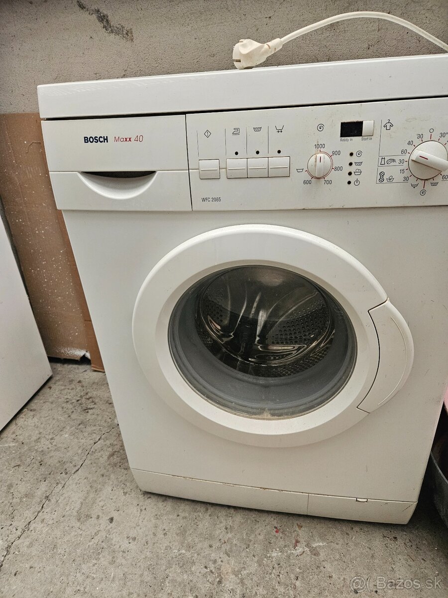 NA PREDAJ:AUTOM.PRAČKA BOSCH -slim