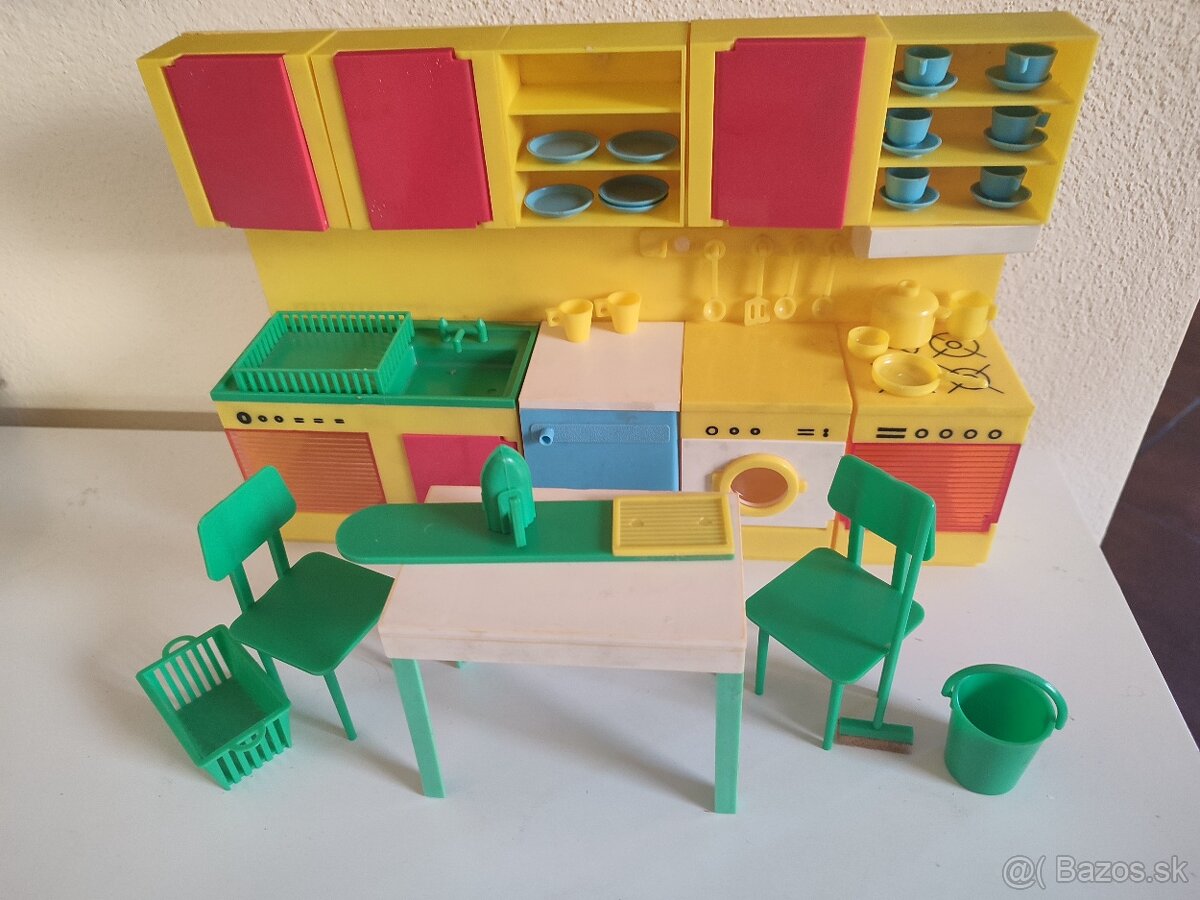 Retro detská kuchynka.