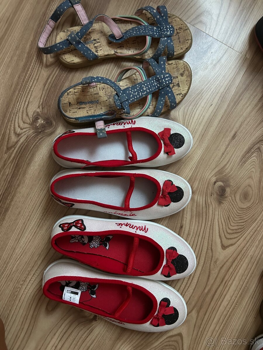 Prezúvky a sandále