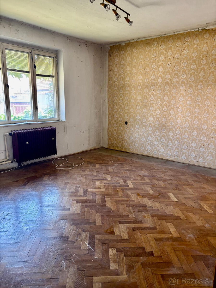 PREDAJ - 3-IZBOVÝ DOM BLÍZKO CENTRA TRNAVY