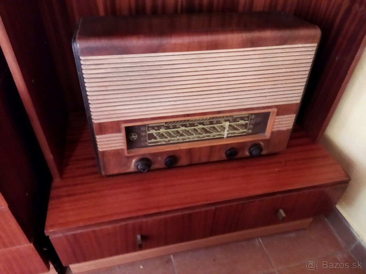Predám retro rádia.