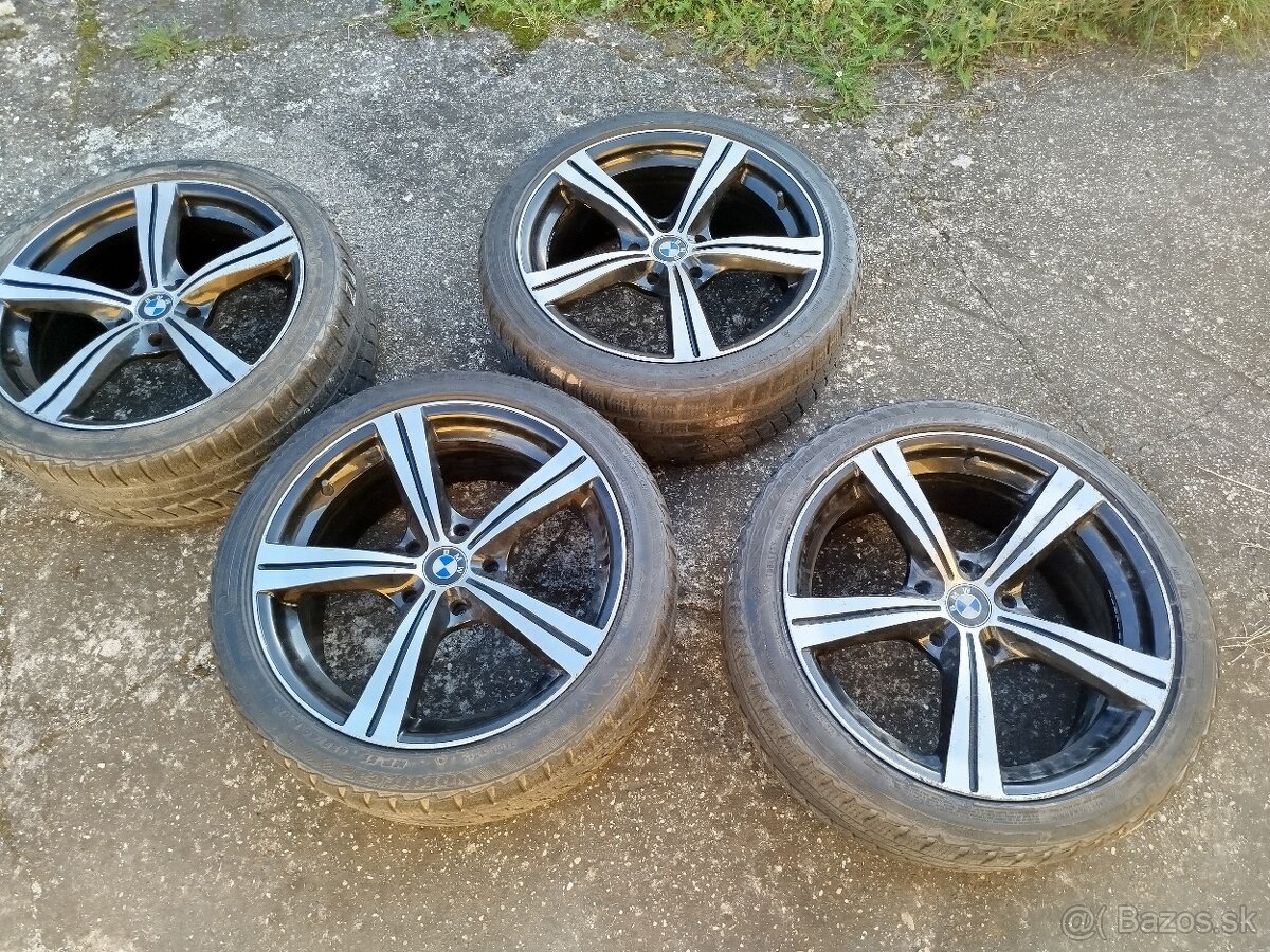 Elektróny BMW R18 5 X120 so zimnými pneumatikami