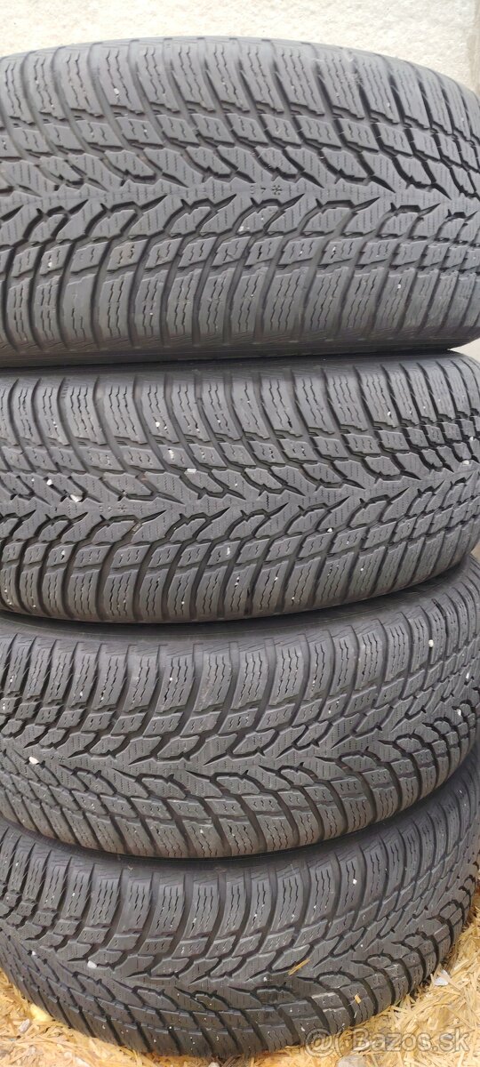 Nokian Snowproof 215/55 R17, zimné pneu