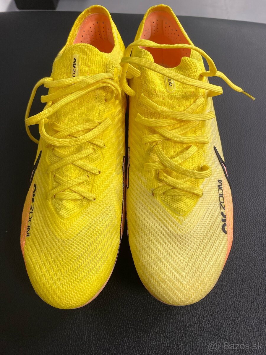 Predám originálne kopačky nike žltej farby