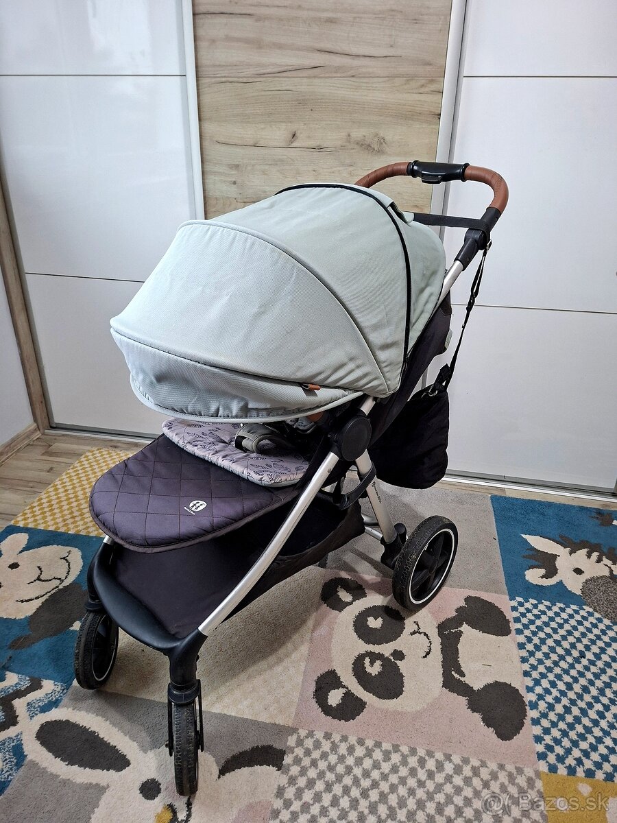 Športový kočík zn. Pettite&Mars Royal 3 Silver