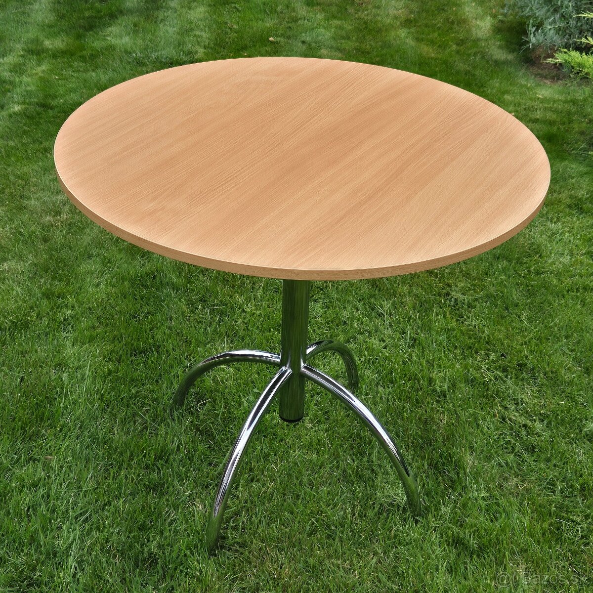 Predám okrúhly stôl