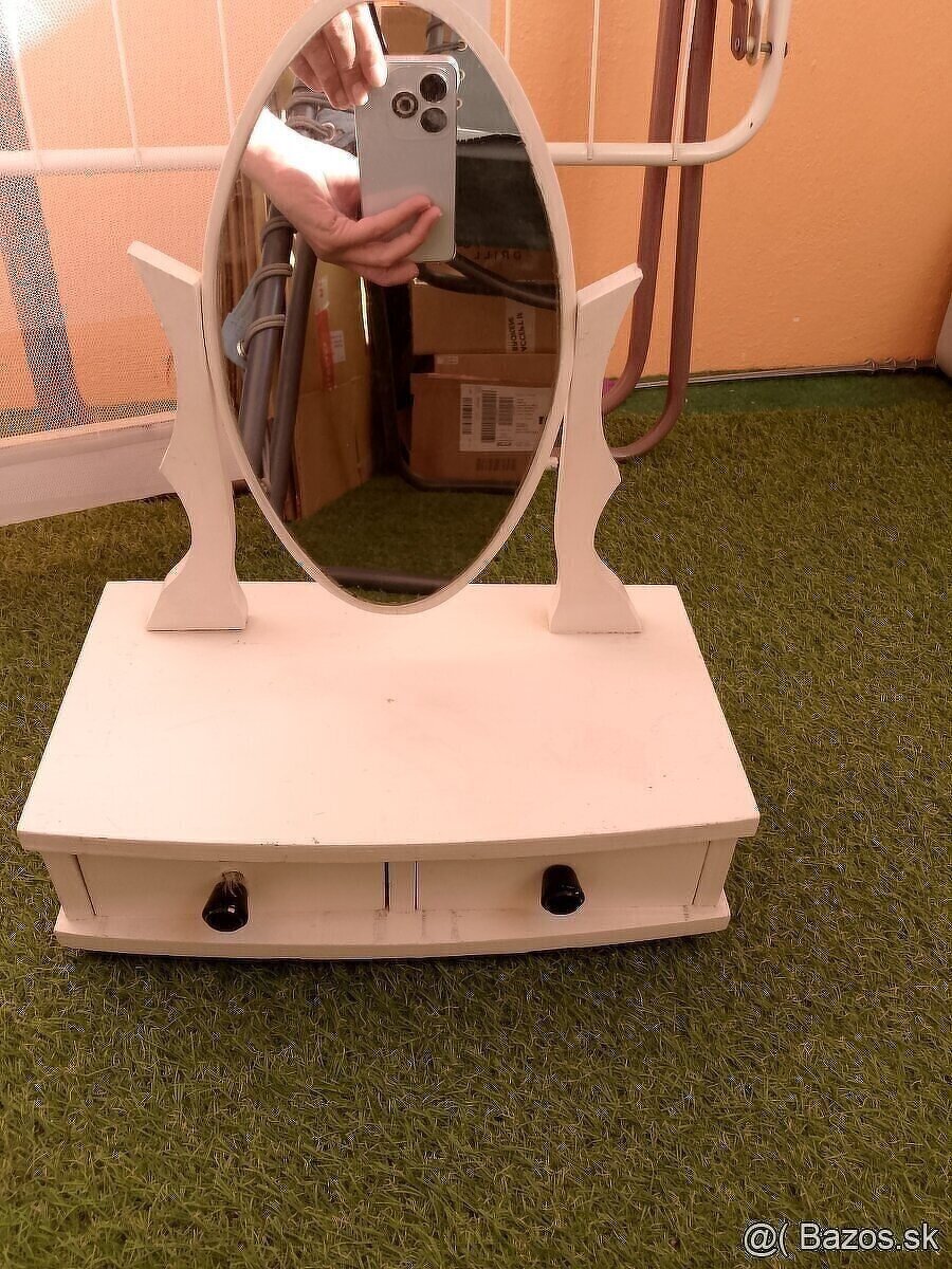 Retro toaletka,poháre rumcajs