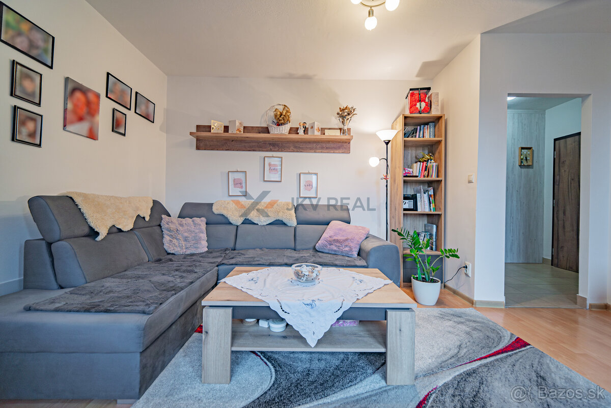 SKVELÁ PRÍLEŽITOSŤ Na predaj krásny 3i byt so záhradkou.