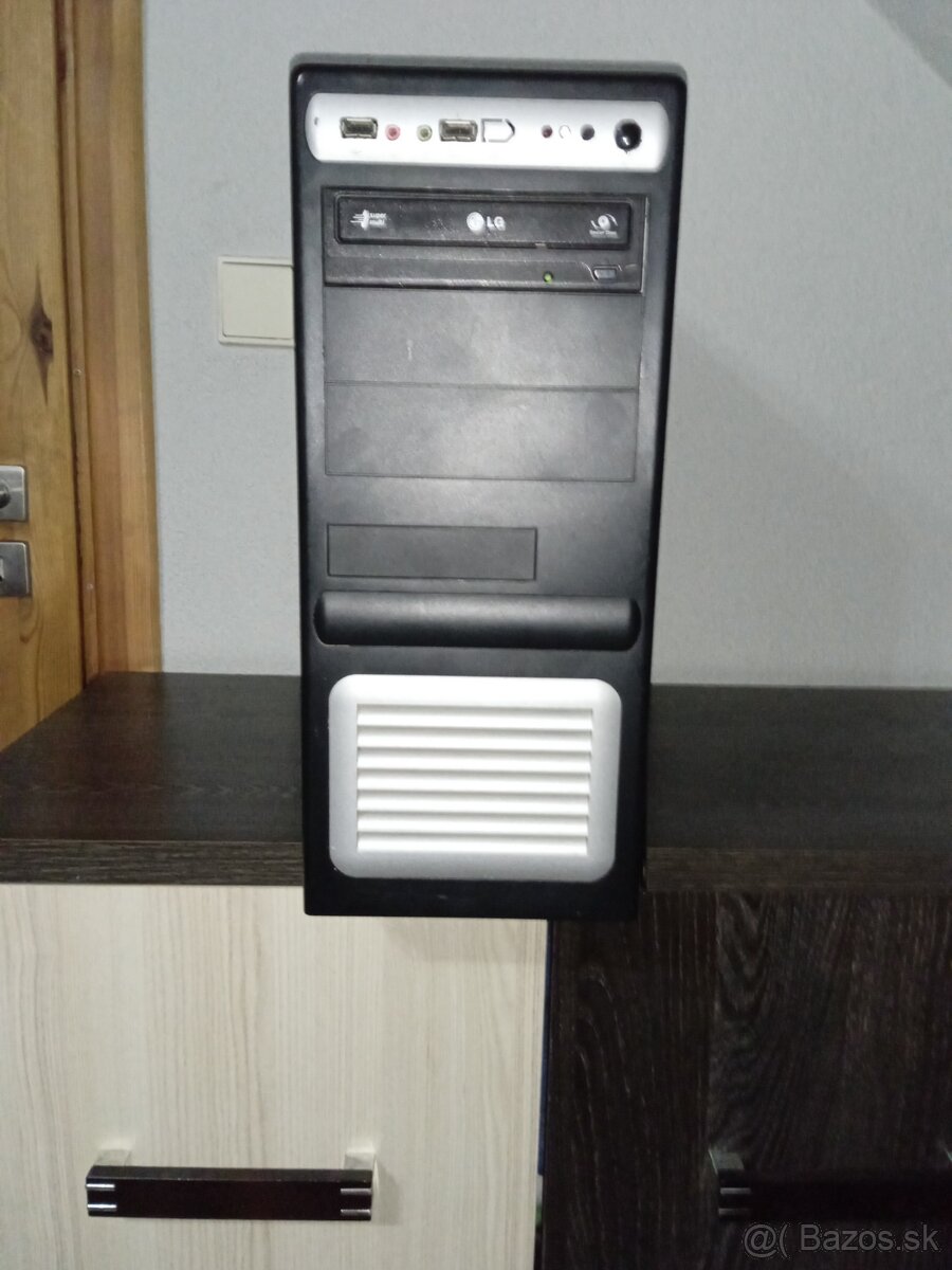 Predám starý pocitac