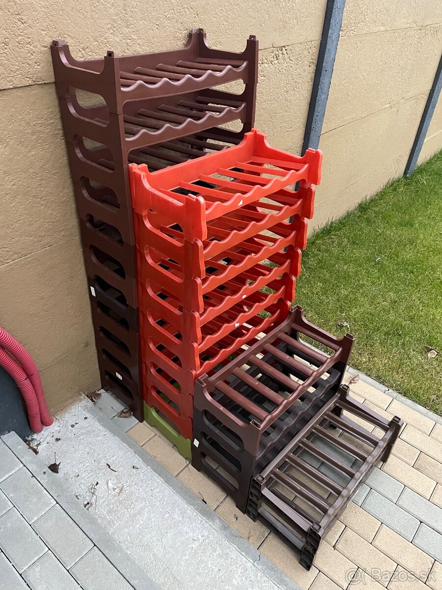 Podstavce na ukladanie vina