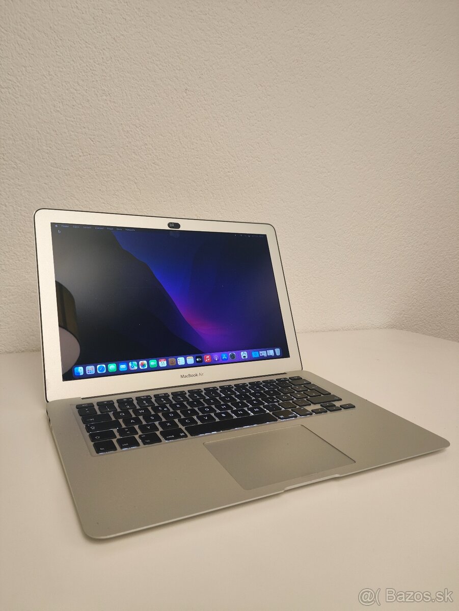 MacBook Air A1466 | i5 • 8GB • 128GB