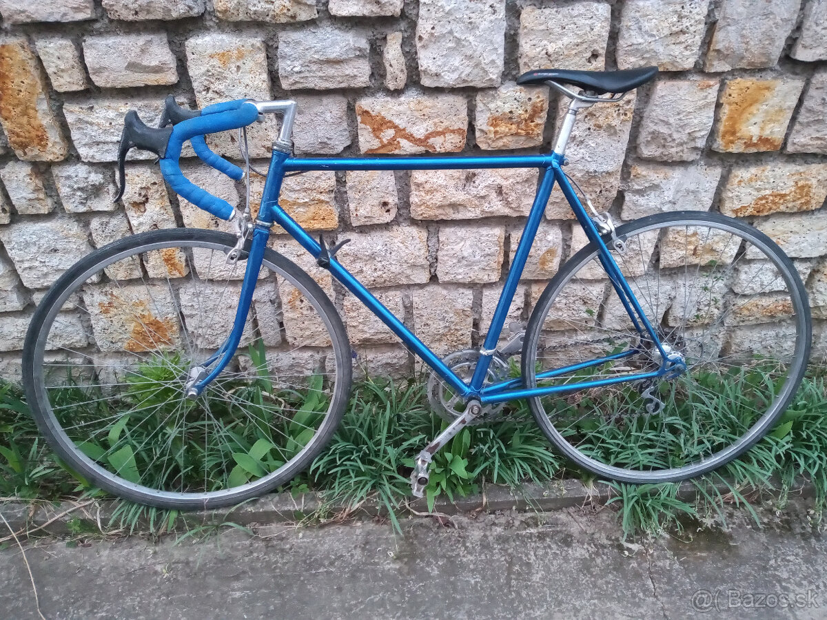 Predam modry cestny bicykel