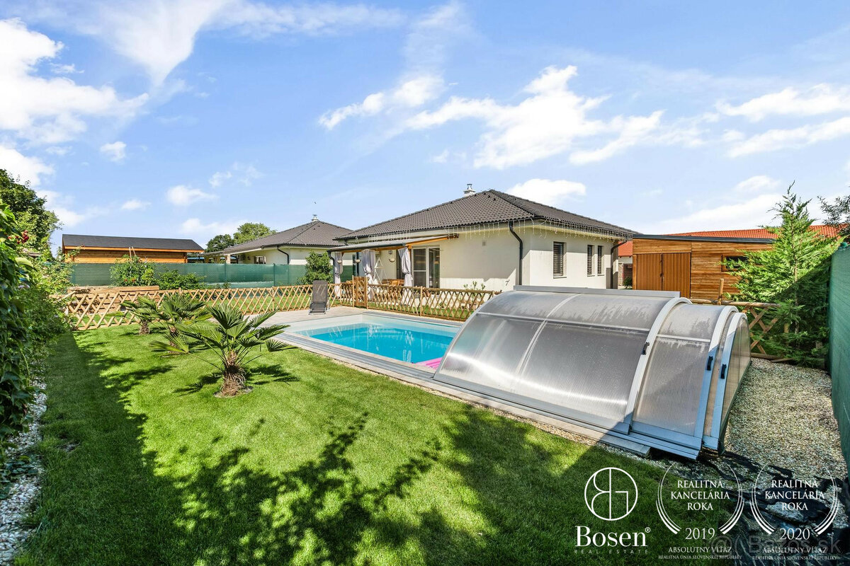 BOSEN | Moderný rodinný samostatne stojaci dom s bazénom