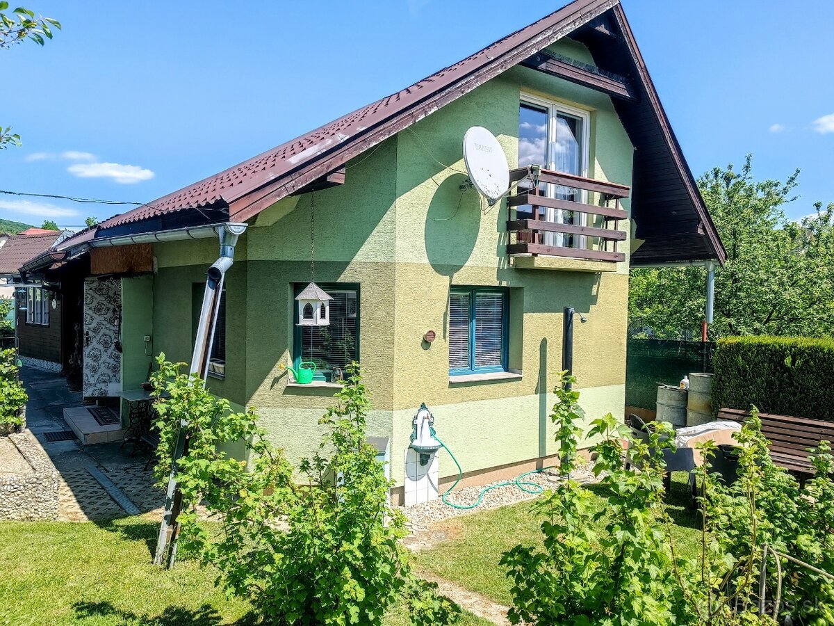 Vidiecka chalupa-rod.dom, 604 m2 - Hliník nad Váhom
