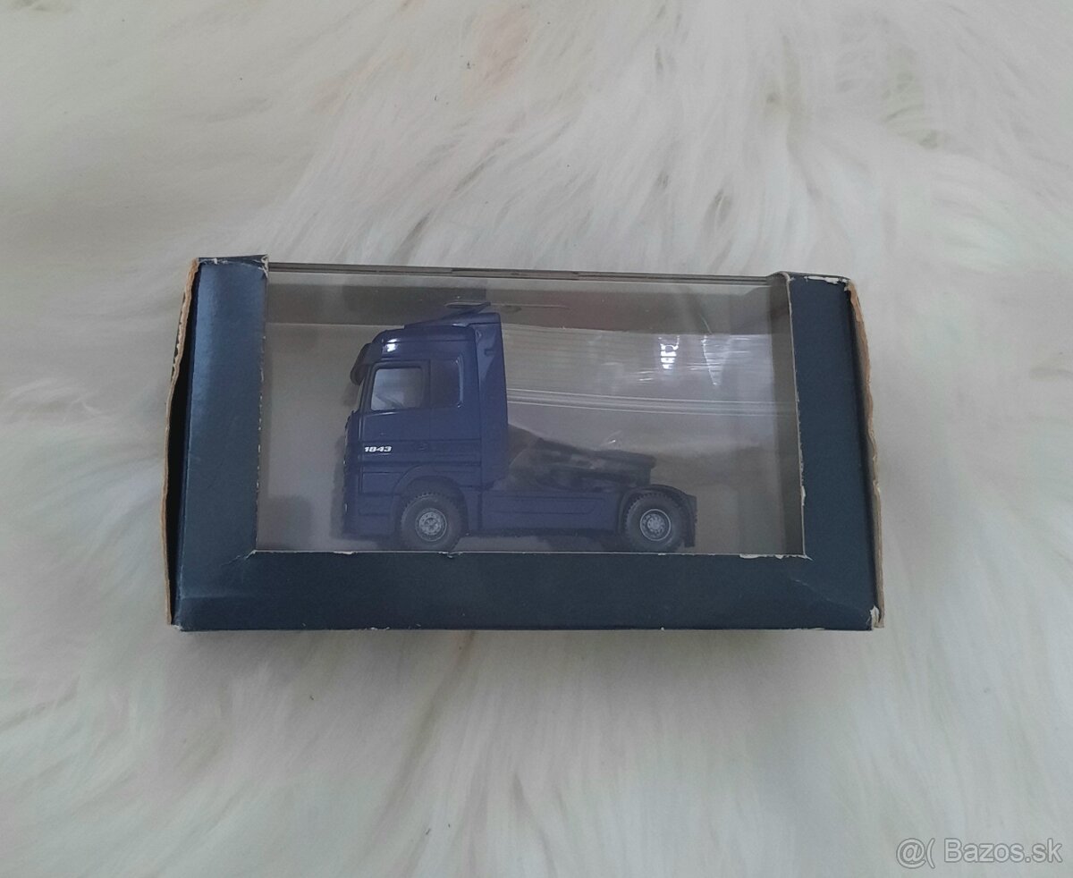 Mercedes-Benz, 1:83 model
