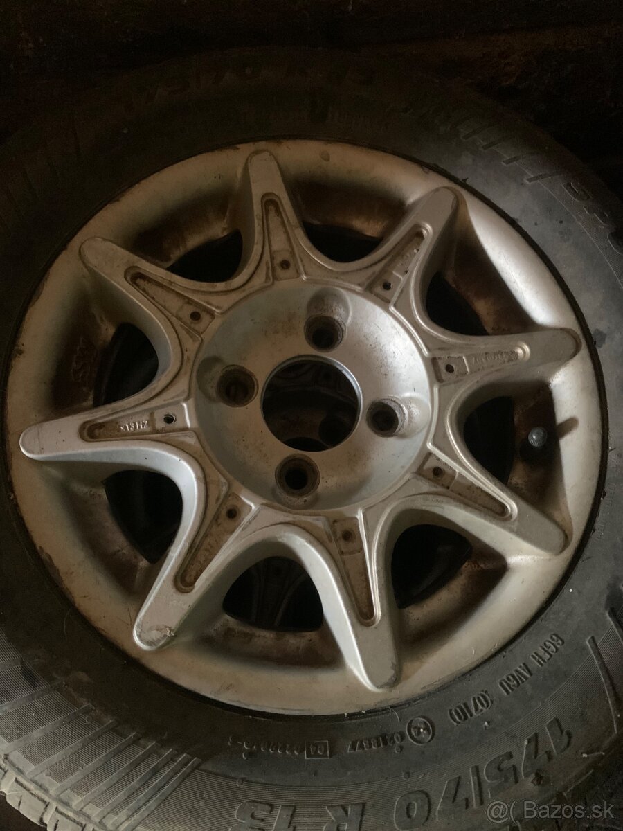 4x100 R13