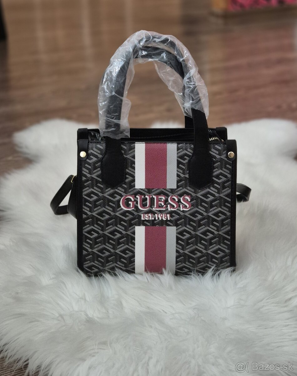 kabelka Guess