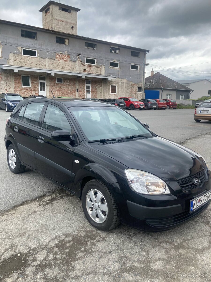 Kia Rio. 1.4 benzin